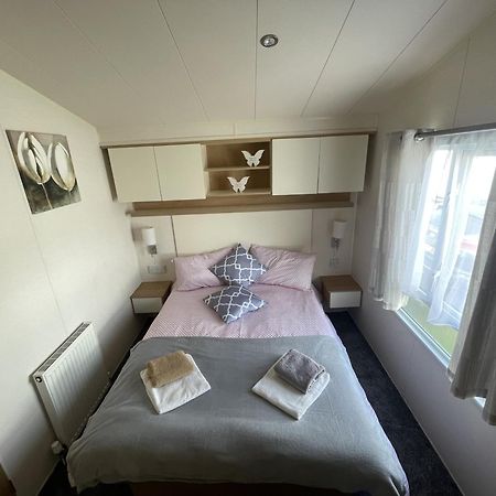 2 Bedroom Caravan, Edi Rita, Robin Hood, Pet Friendly Meliden Extérieur photo